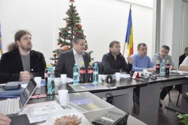 CERONAV sfidează criza: cursuri pentru personal offshore, construcţia sediului de la Galaţi şi deschiderea filialei la Bucureşti